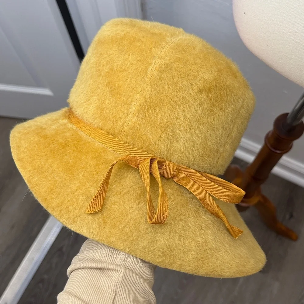 Vintage Golden Yellow Betmar Hat - Picture 15 of 17